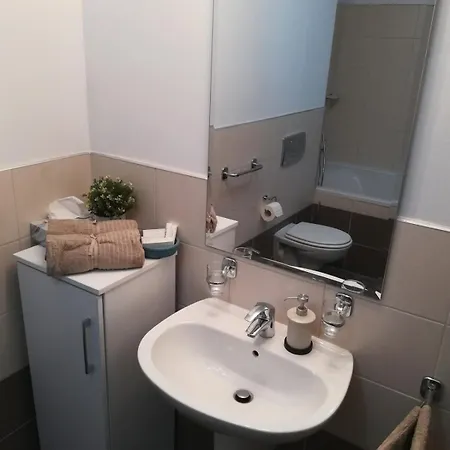 Comfortable With Pool In Nature Surroundings * Bucharest