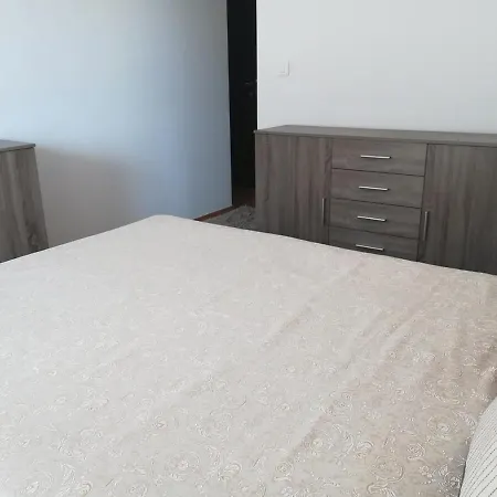 Comfortable With Pool In Nature Surroundings Apartment Bucharest