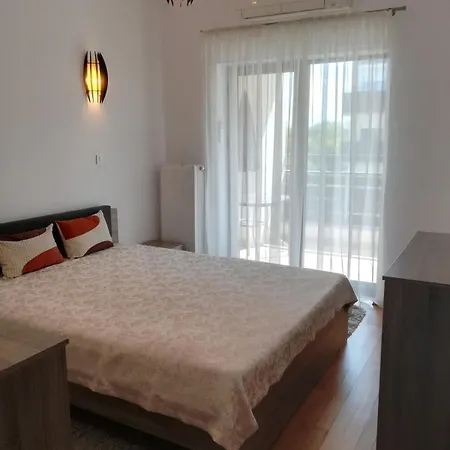 Comfortable With Pool In Nature Surroundings Apartment